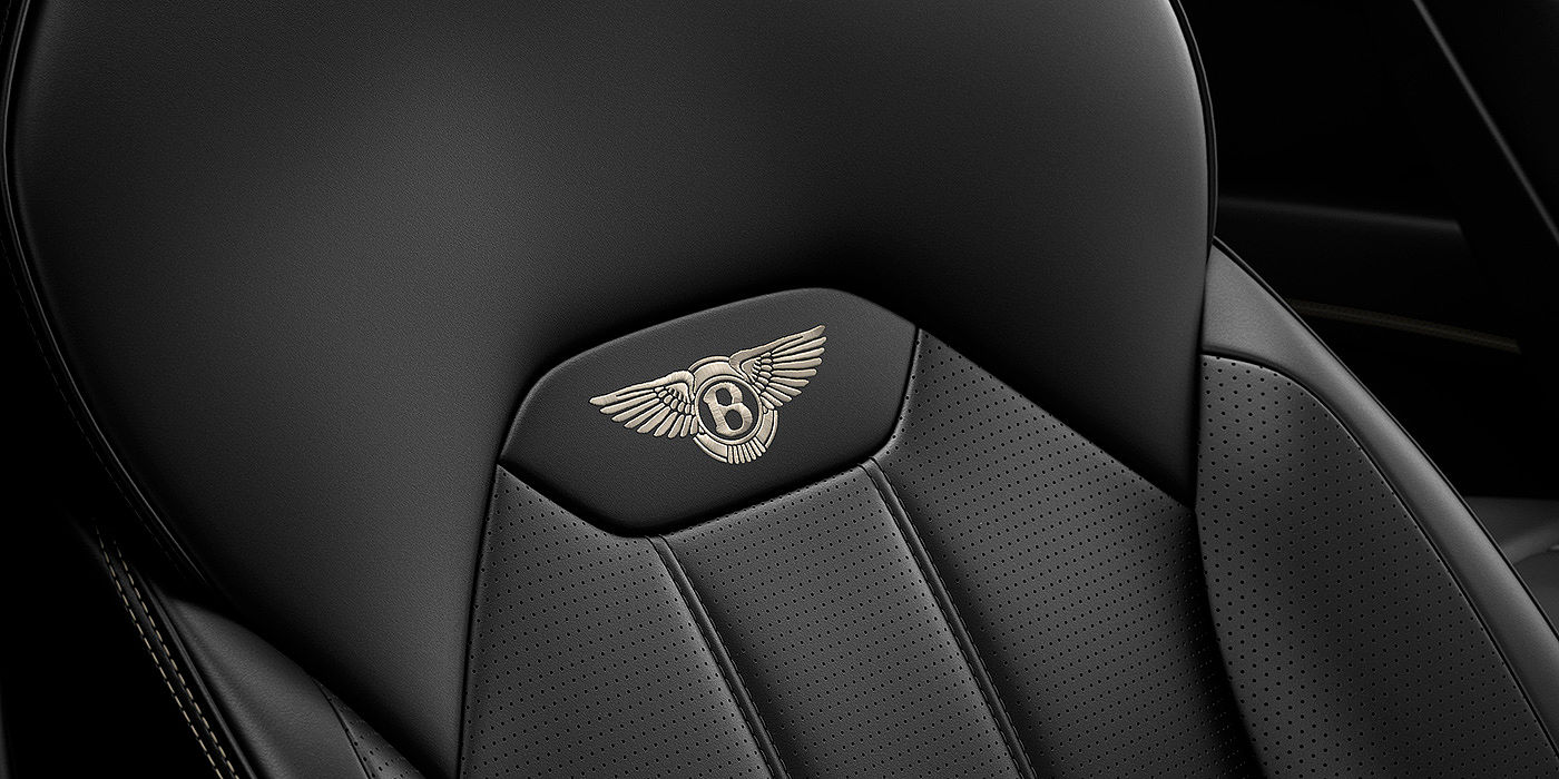 Exclusive Cars Vertriebs GmbH Bentley Bentayga seat with detailed Linen coloured contrast stitching on Beluga black coloured hide.
