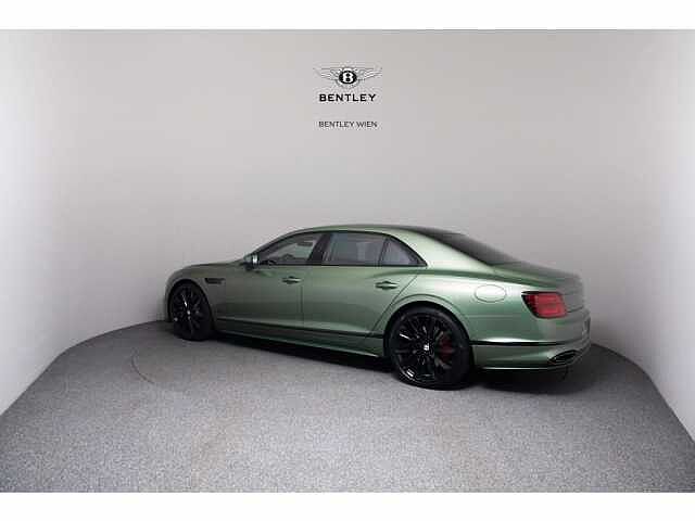 45:Bentley Flying Spur Speed V8 Hybrid, Saloon, Alpine Green, Exclusive Cars Vertriebs GmbH