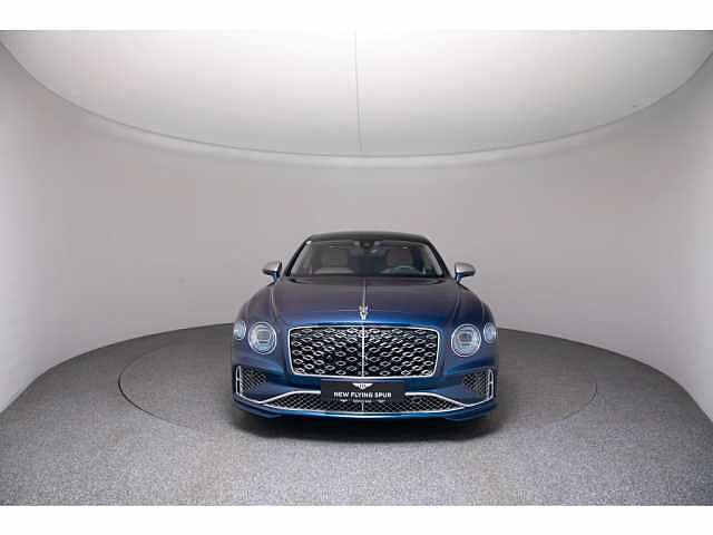 21:Bentley Flying Spur Mulliner V8 Hybrid, Saloon, Light Sapphire, Exclusive Cars Vertriebs GmbH