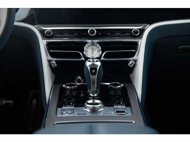 10:Bentley Flying Spur Mulliner V8 Hybrid, Saloon, Light Sapphire, Exclusive Cars Vertriebs GmbH