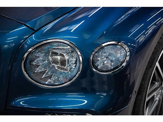 8:Bentley Flying Spur Mulliner V8 Hybrid, Saloon, Light Sapphire, Exclusive Cars Vertriebs GmbH