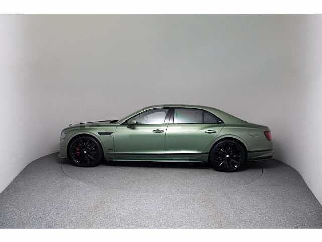 47:Bentley Flying Spur Speed V8 Hybrid, Saloon, Alpine Green, Exclusive Cars Vertriebs GmbH