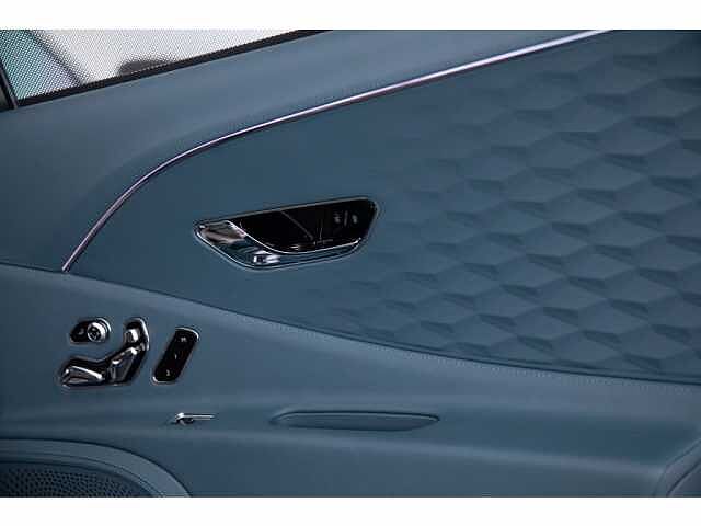 55:Bentley Flying Spur Mulliner V8 Hybrid, Saloon, Light Sapphire, Exclusive Cars Vertriebs GmbH