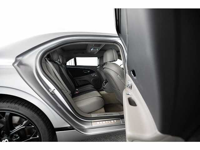 18:Bentley Flying Spur S V8, Limousine, Silver Tempest, Exclusive Cars Vertriebs GmbH