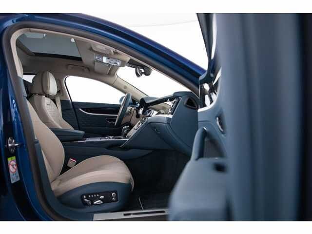 43:Bentley Flying Spur Mulliner V8 Hybrid, Saloon, Light Sapphire, Exclusive Cars Vertriebs GmbH